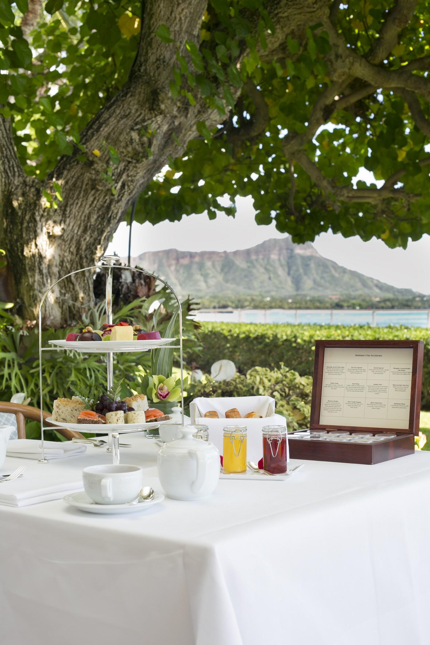 Halekulani - No Resort Fee Хонолулу Екстериор снимка Afternoon tea at the Four Seasons