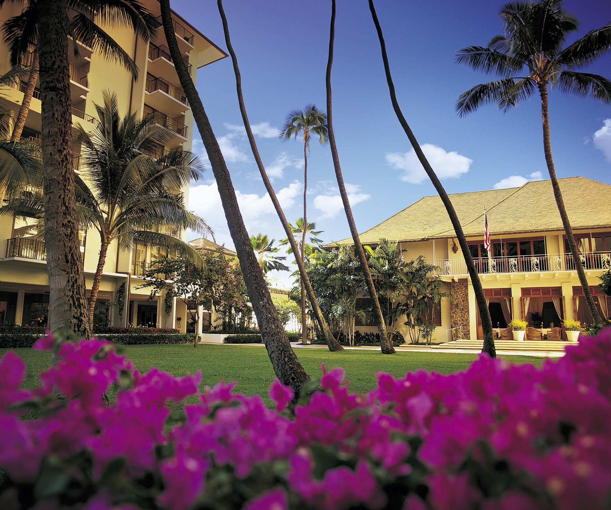 Halekulani - No Resort Fee Хонолулу Екстериор снимка The Four Seasons Resort Maui