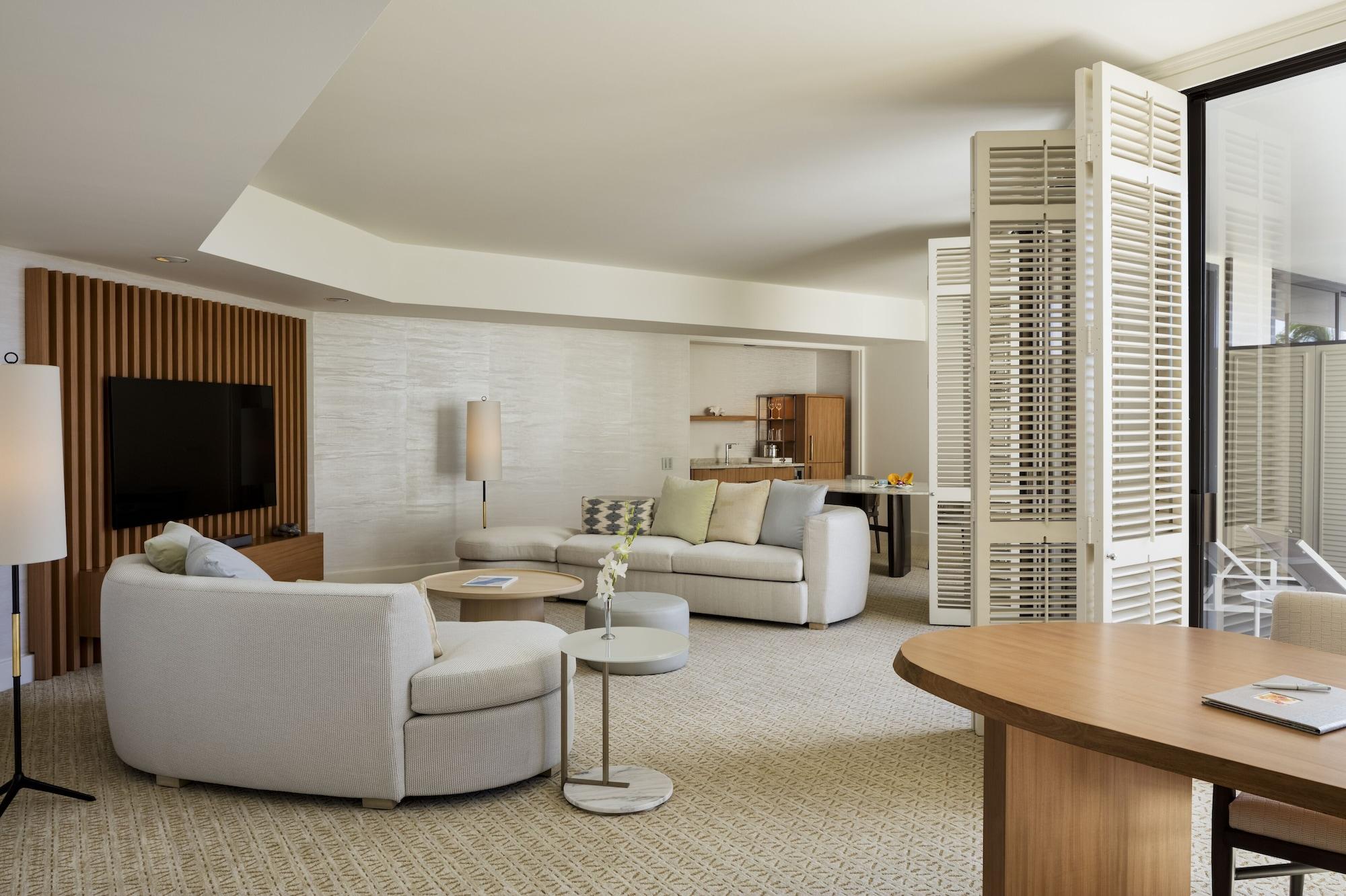 Halekulani - No Resort Fee Хонолулу Екстериор снимка A suite at The Westin