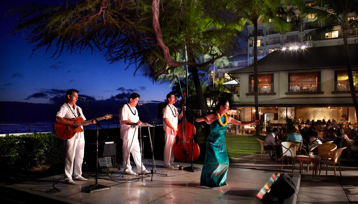 Halekulani - No Resort Fee Хонолулу Екстериор снимка Luau at the Fairmont Kea Lani, Kona, Hawaii