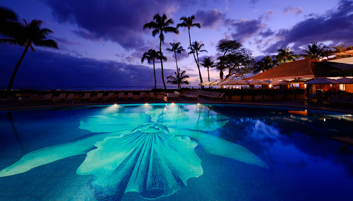 Halekulani - No Resort Fee Хонолулу Екстериор снимка The pool at the Four Seasons Resort Maui at Beachmere