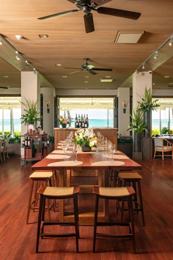 Halekulani - No Resort Fee Хонолулу Екстериор снимка The Wine Bar at the Four Seasons Resort Maui