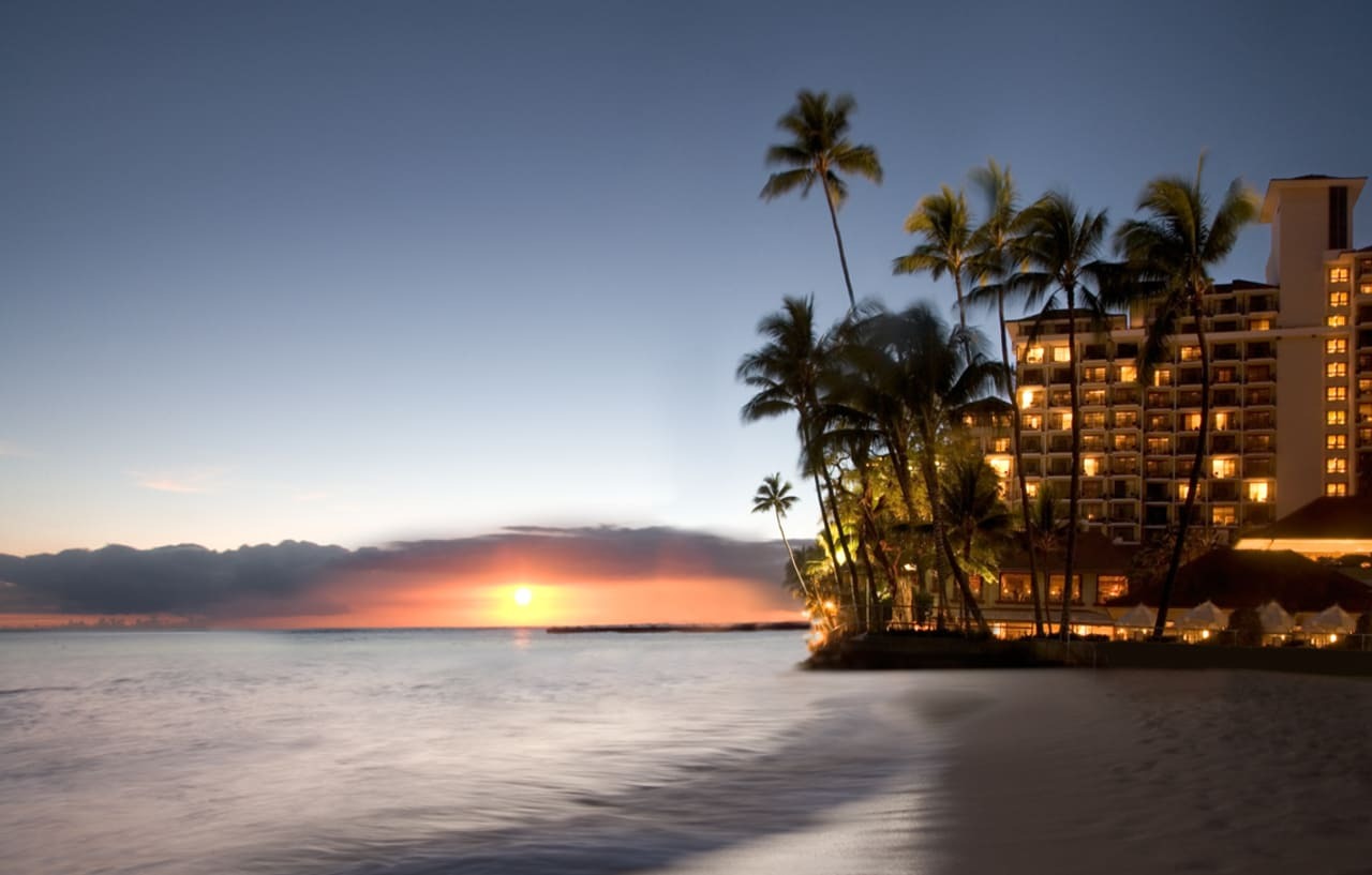 Halekulani - No Resort Fee Хонолулу Екстериор снимка Sunset at the Fairmont Kea Lani